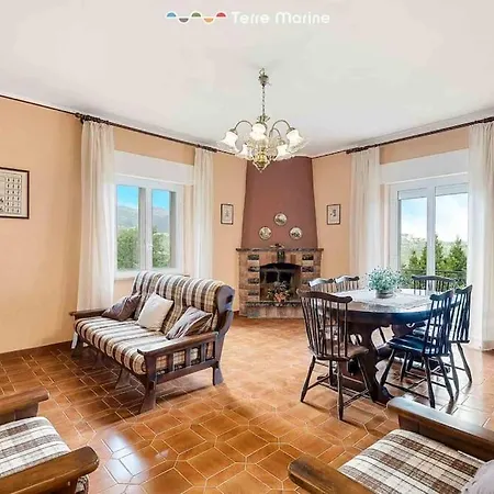 Maison Ro, Terremarine