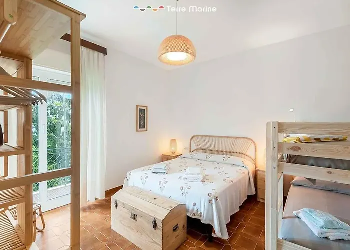 Maison Ro, Terremarine Villa